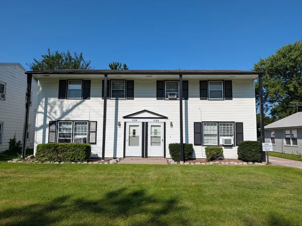 1128 11th St, Silvis, IL 61282