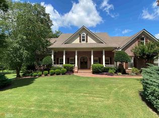 40 Lake Park Ct, Sharpsburg, GA 30277