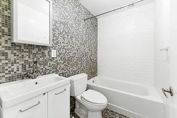 Rented by Freestone Property Group | media 16