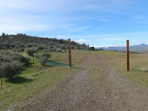 Eel Dr, Hornbrook, CA 96044