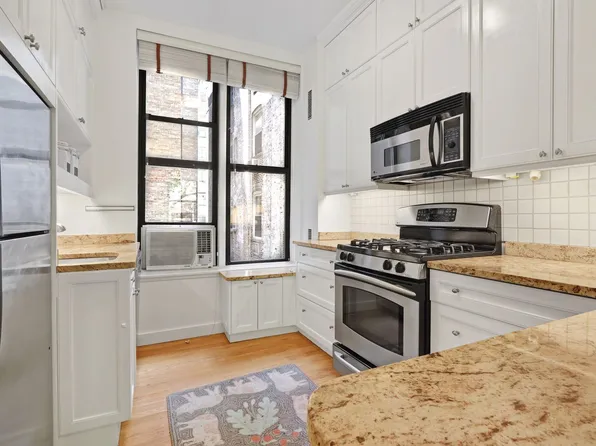 324 West 83rd Street image 3 of 11