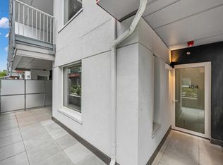 2250 E 1st Ave #104, Vancouver, BC V5N1A1