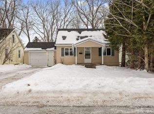 205 Lawrence Ave, North Syracuse, NY 13212
