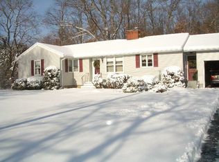 30 Dewey St, Clinton, MA 01510