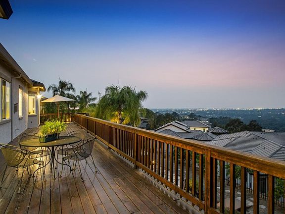 3rd image of 7023 Pembroke Way
