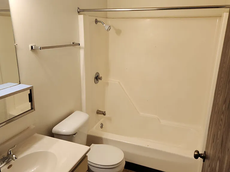 432 N Highland Ave #65 — Photo 3