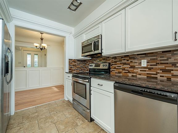 5th image of 7414 Dennis Dr