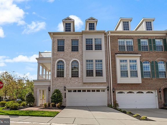 3rd image of 7901 Turtle Creek Cir
