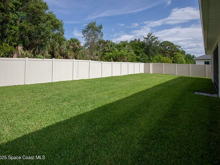 4305 Negal Cir — Photo 38