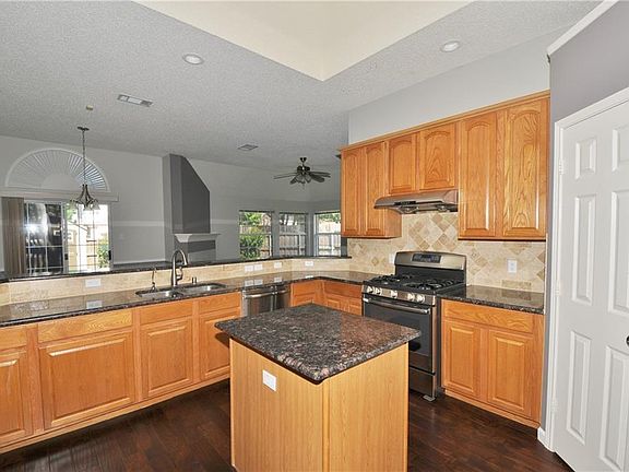 5th image of 7921 Constitution Dr