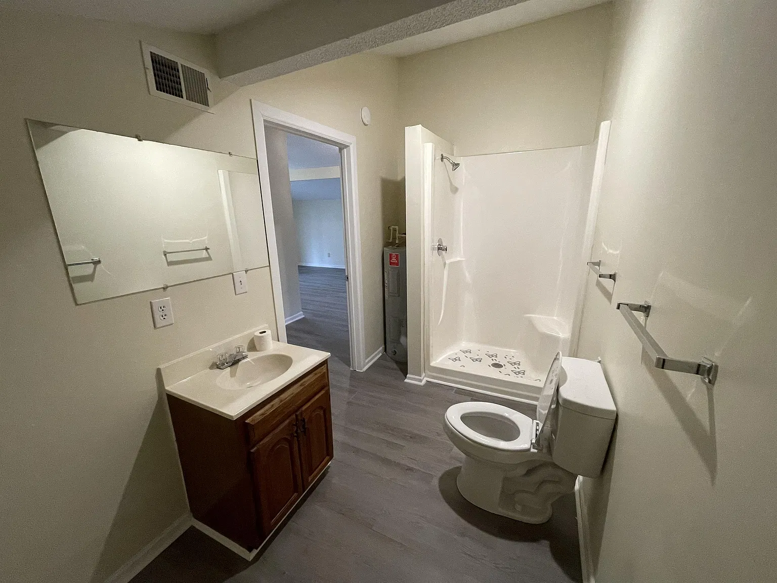 930 Sparta Drive Apt 201 - . — Photo 3