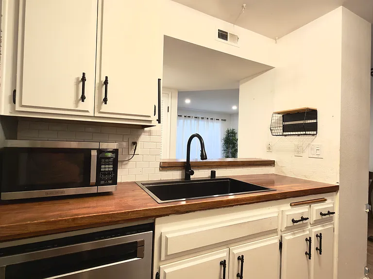 7334 Quill Dr — Photo 7