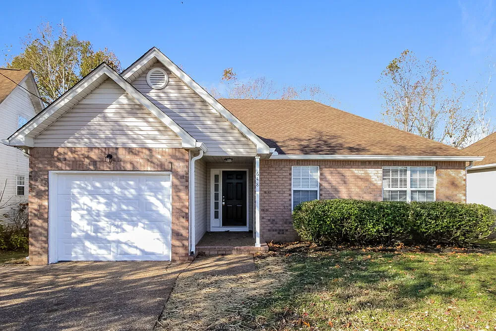 3 bed, 2.0 bath, 1287 sqft, $1,980 — Photo 1