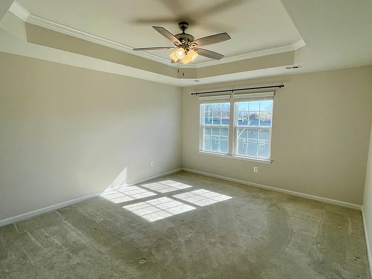 135 Dripping Spring Dr — Photo 21
