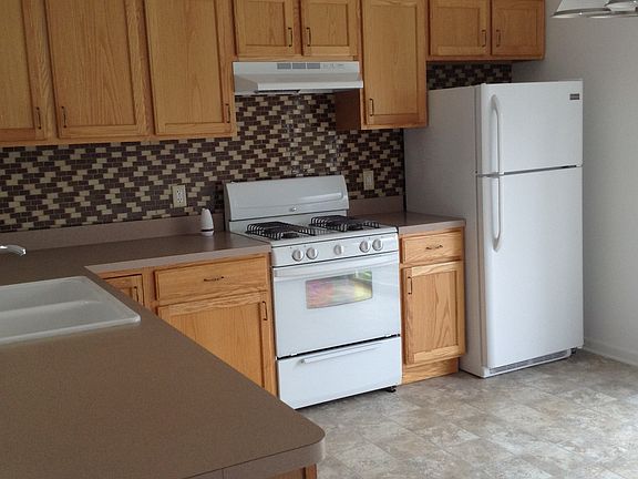 3rd image of 10645 Westdale Dr