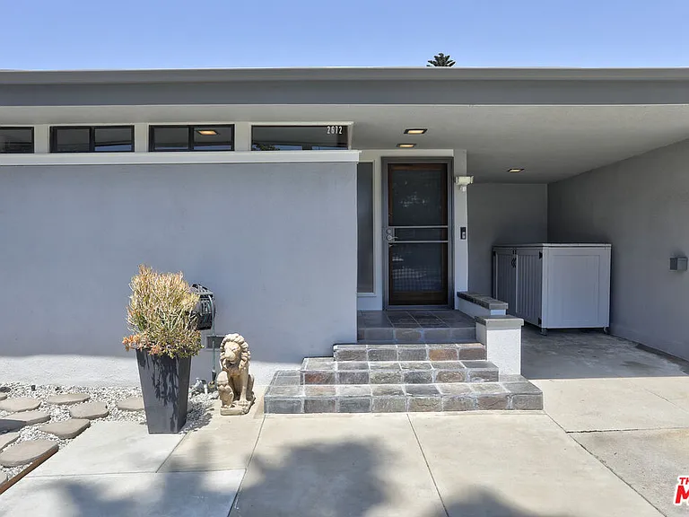 2672 Veteran Ave — Photo 4