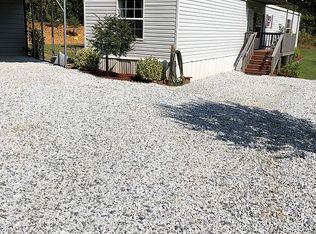 1096 Greenfield Rd, Westminster, SC 29693