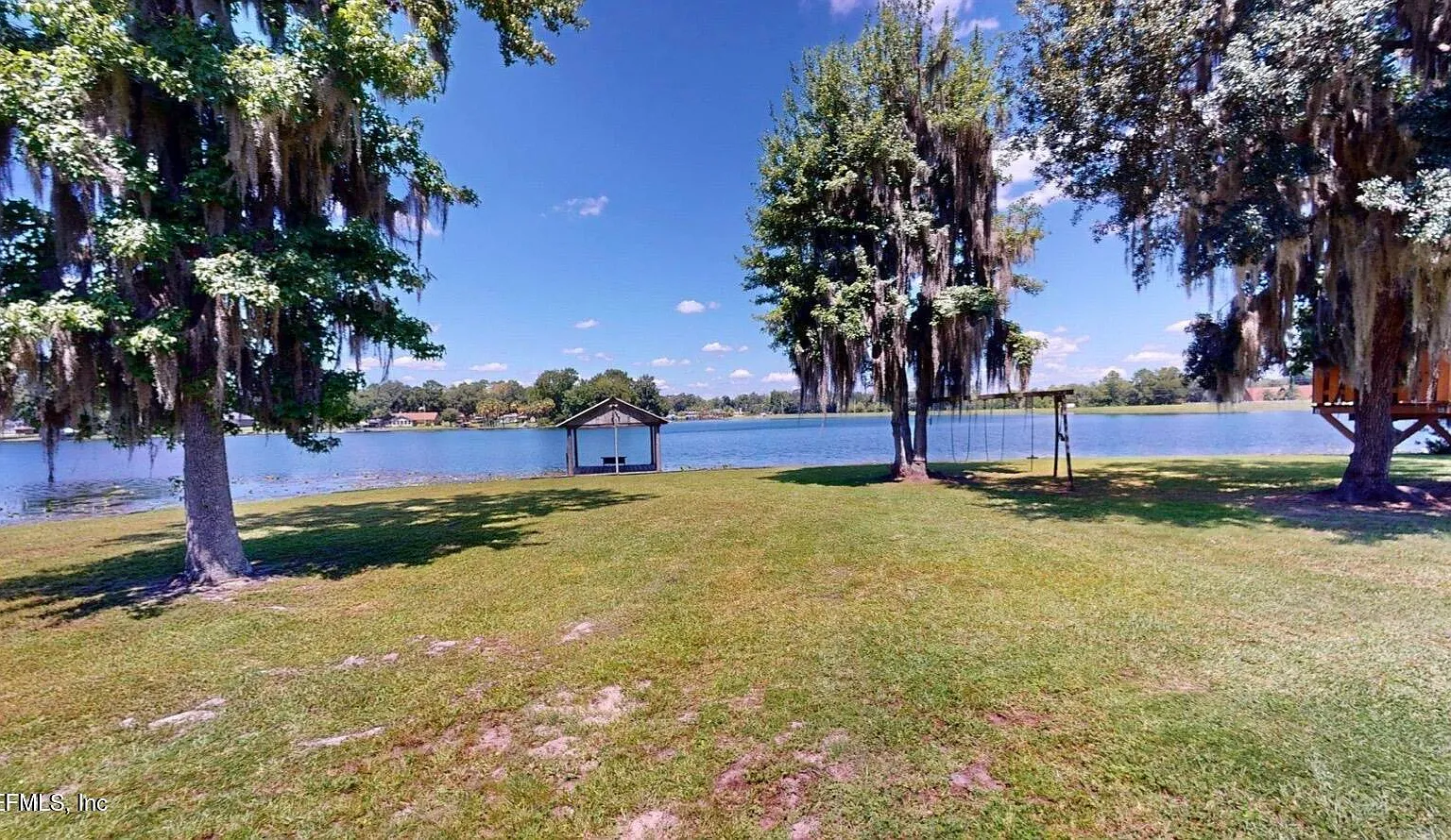 3 bed, 2.5 bath, 2318 sqft, $3,800 — Photo 3