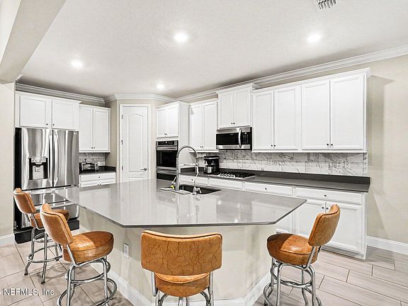 5th image of 166 OLETA Way