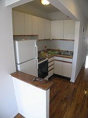4th image of 641 E 9th St APT 2A