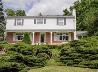 1 Woodside Rd W, Apalachin, NY 13732