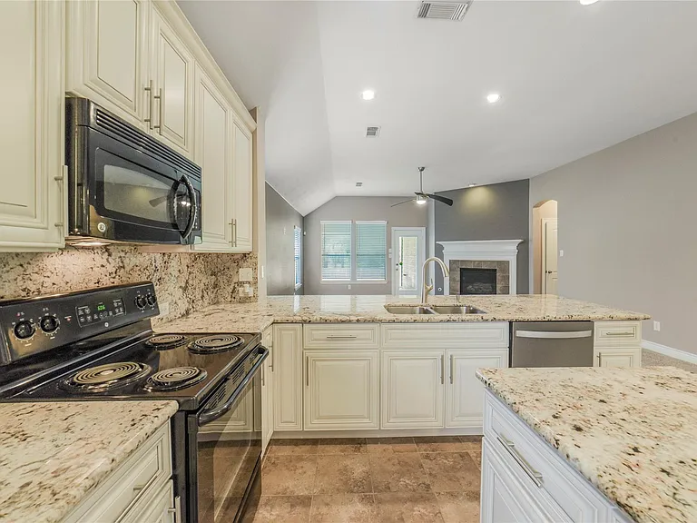 13715 Cypresswood Crossing Blvd — Photo 12