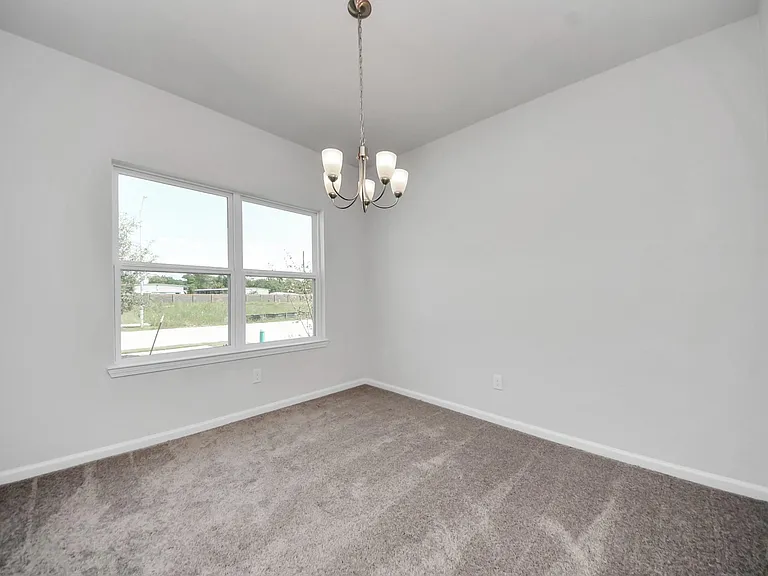 2715 Crested Creek Ln — Photo 2