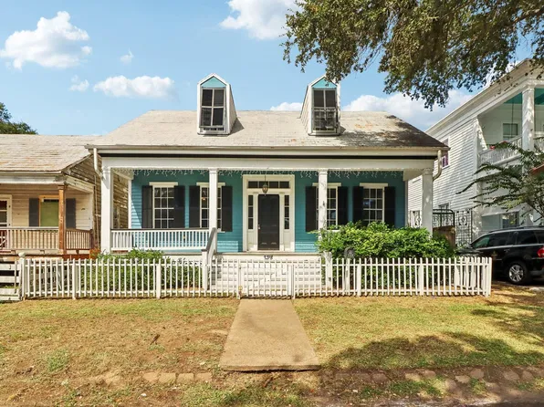 2318 Avenue M, Galveston, TX 77550