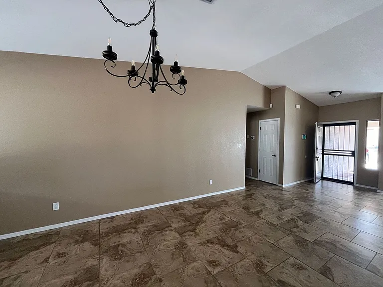 2872 Canyon View Dr — Photo 14