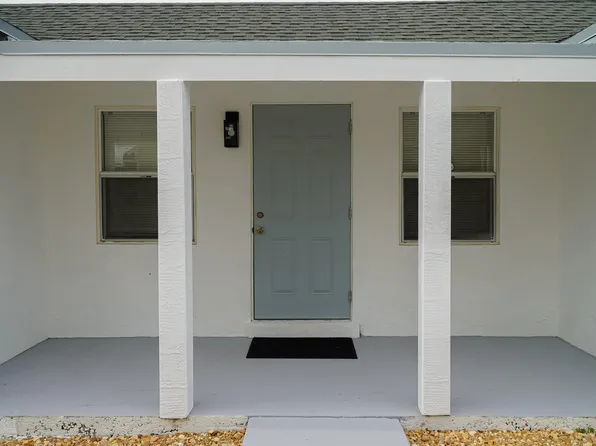 908 W 5th Street, Riviera Beach, FL 33404