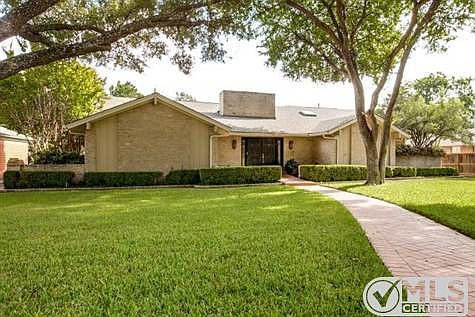 3rd image of 6634 Greenwich Ln