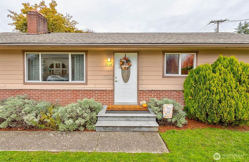 2nd image of 1114 NE 129Th Street