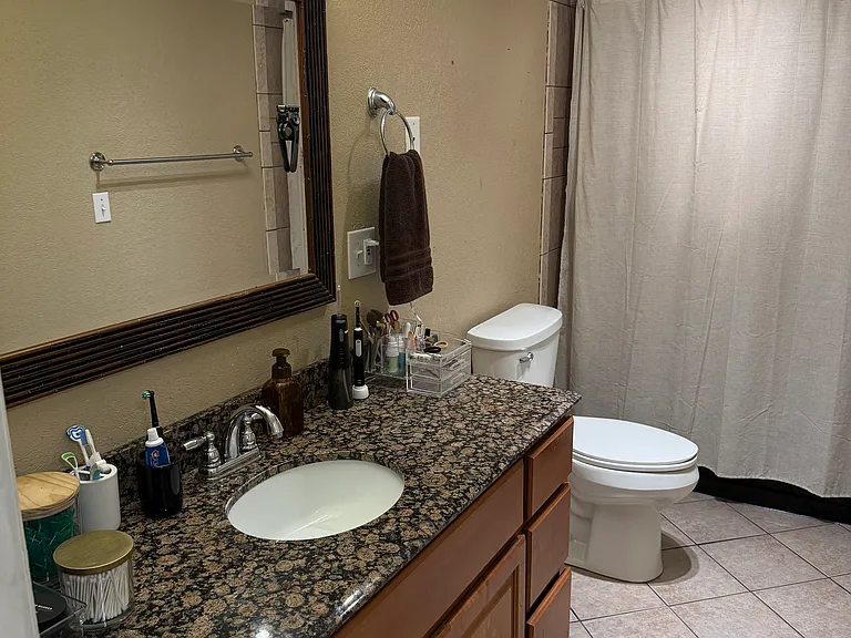 4220-22 W Mangold Ave — Photo 5
