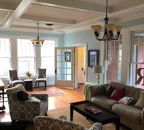 5th image of 904 Kirby St