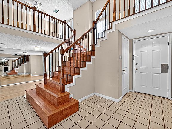 3rd image of 1535 Beaconshire Rd