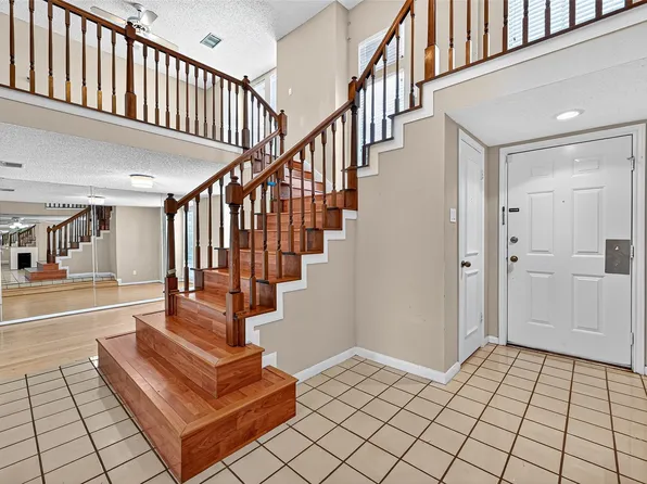 1535 Beaconshire Rd, Houston, TX 77077
