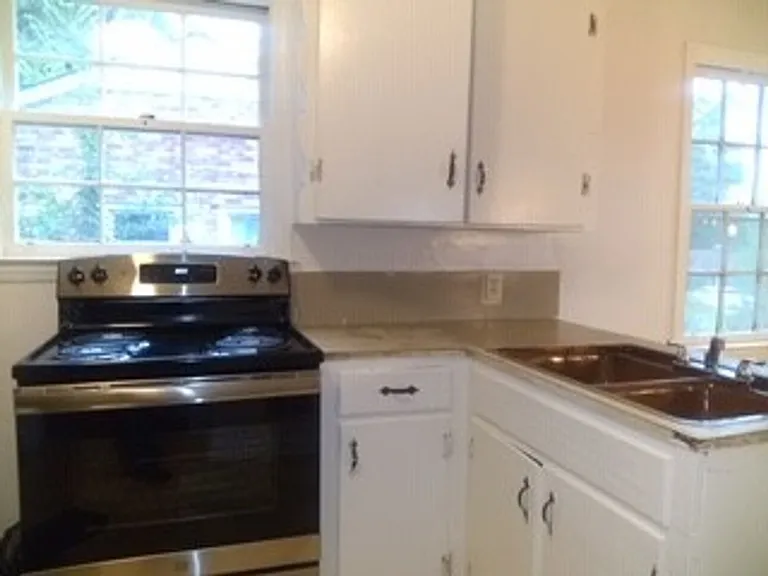 2106 Long Shadow Ln — Photo 2