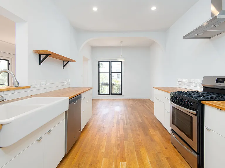 900 S Orange Grove Ave #203 — Photo 9