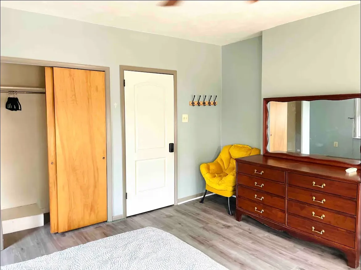 3 bed, 1400 sqft, $2,600 — Photo 2