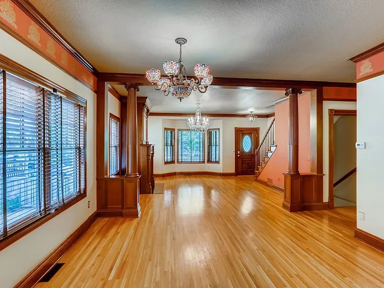 490 Laurel Ave — Photo 8