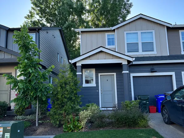 889 N 18th Ave, Cornelius, OR 97113
