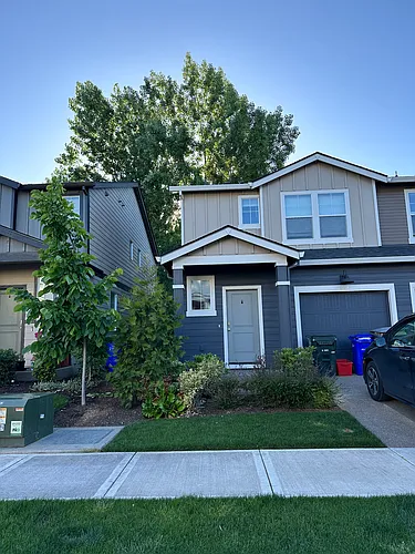889 N 18th Ave Photo 1