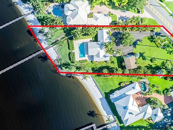 3rd image of 1565 SE Saint Lucie Boulevard