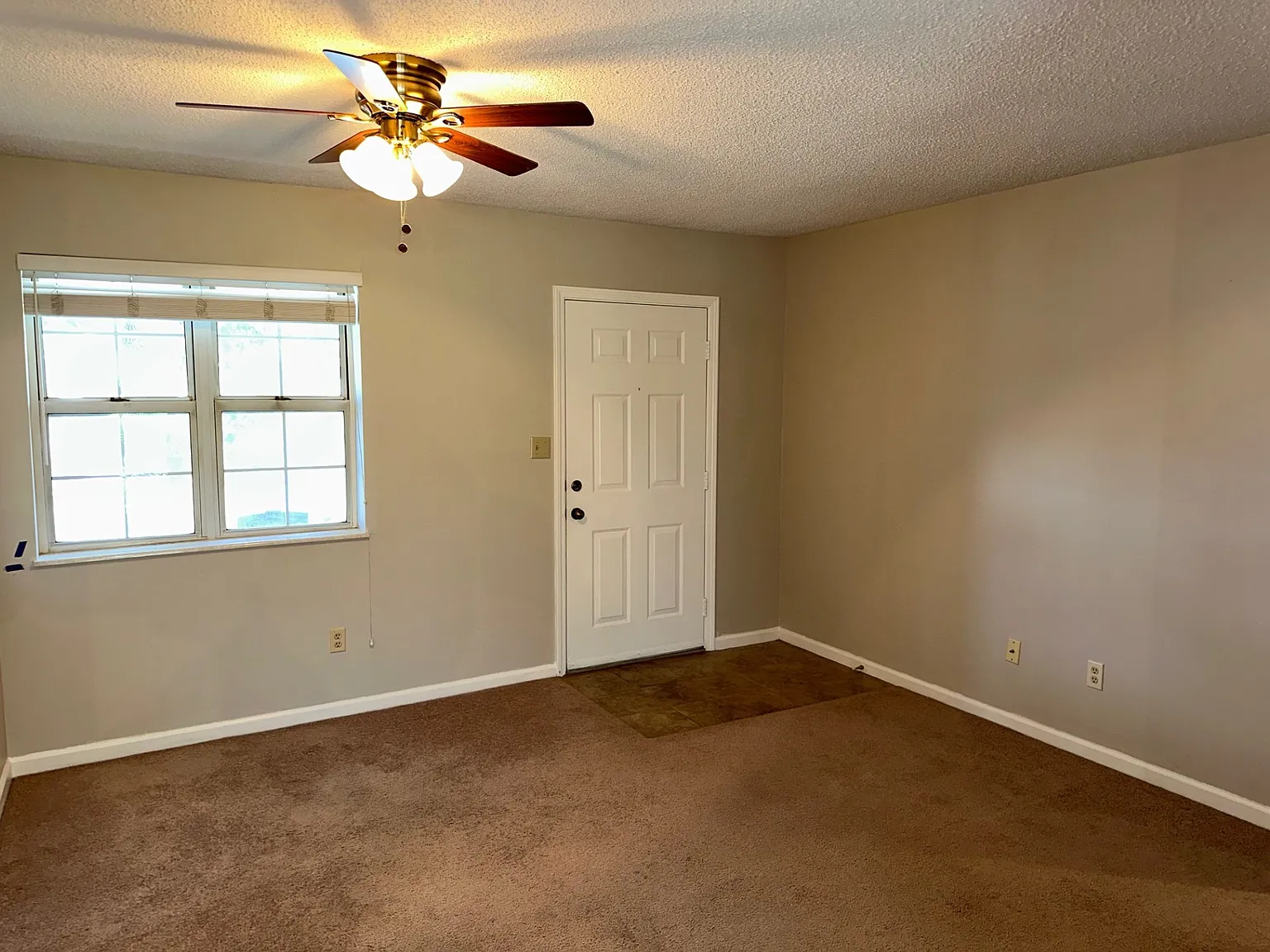 1471 Bobolink Pl — Photo 3