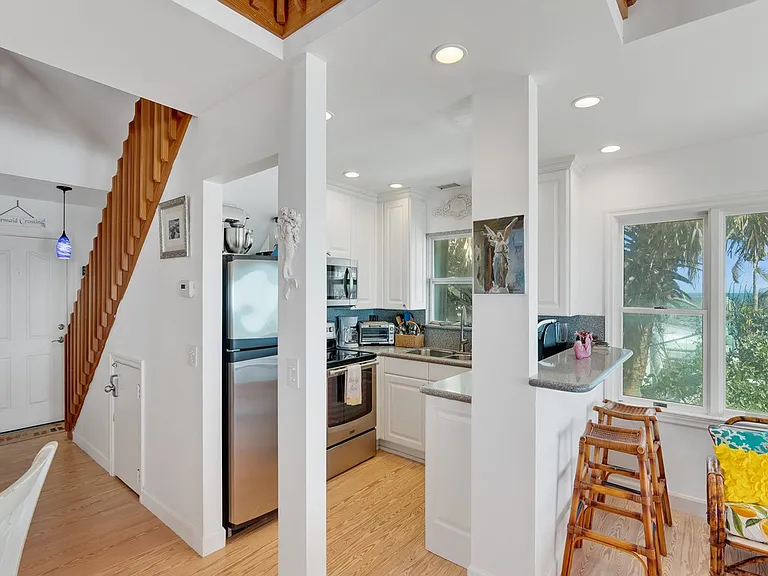 9470 Doubloon Dr — Photo 9
