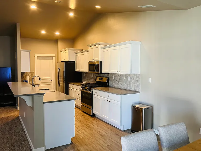 8107 S Topaz Ridge Ave #4 — Photo 13