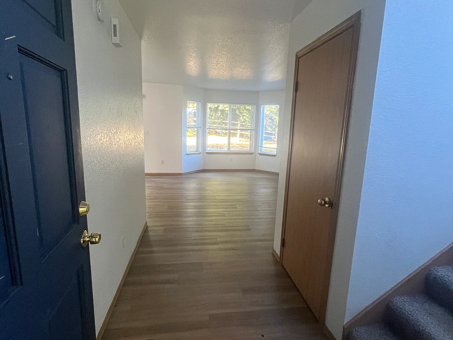 3 bed, 2.5 bath, 1600 sqft, $2,800 — Photo 2