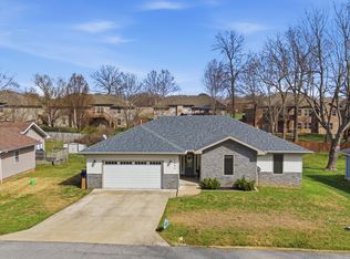 5604 S Honeysuckle Lane, Battlefield, MO 65619
