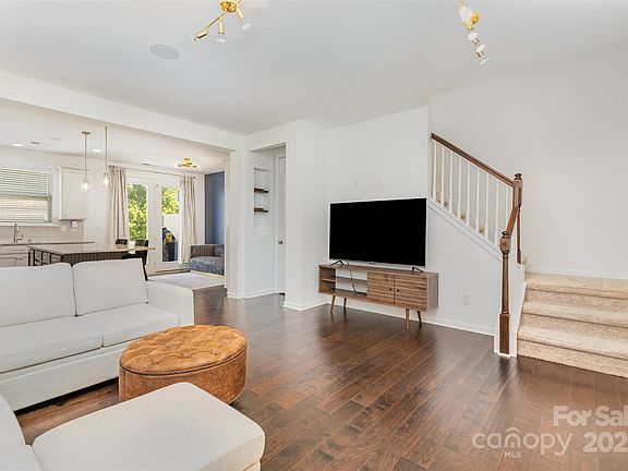 5th image of 7325 Dulnian Way