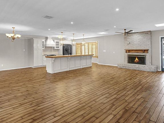 2nd image of 9104-H Burgess Dr